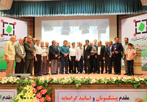 عکس دست جمعی بزرگان تابلوسازی کشور در سال 96